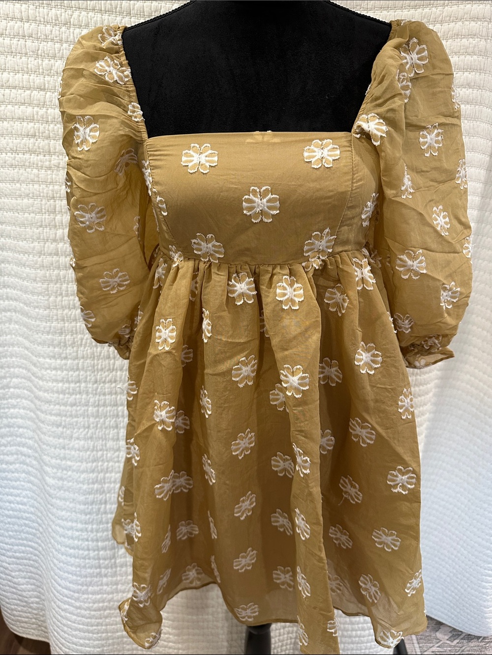 Storia Tan Beige Daisy Embroidered Puff Sleeve Babydoll Mini Dress Size S